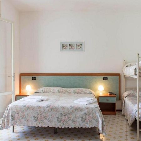 Hotel Levante Sul Mare Lido Di Savio Exteriér fotografie
